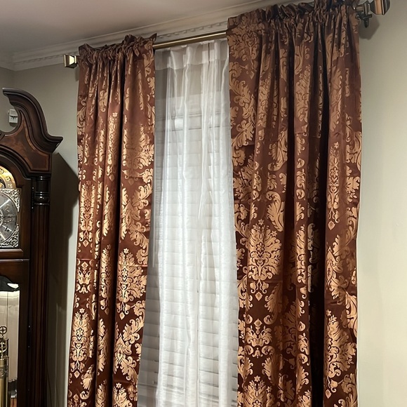 Croscill Home Curtains beautiful & rich! Color is rust & gold - Picture 1 of 14